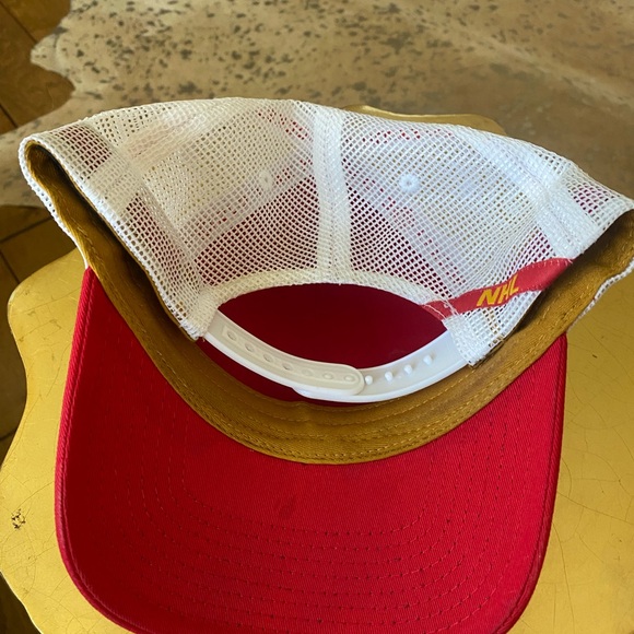 Calgary Flames Hat - Picture 3 of 4